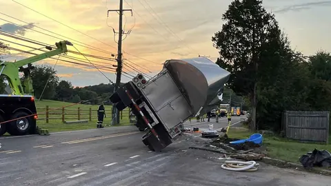 Semi truck recovery near Wayne, PA