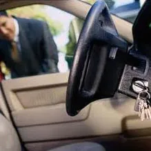 Car door lockout service